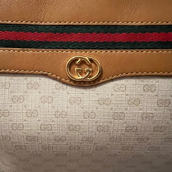 Gucci Sherry Line Shoulder Bag - Picture 6 of 17